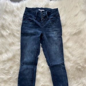 Women’s high rise pant